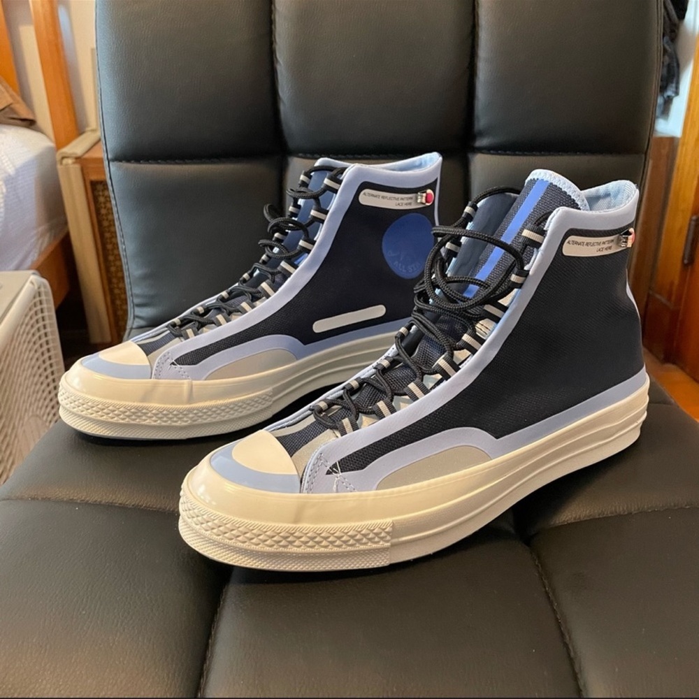 Trade shoes 2 pairs